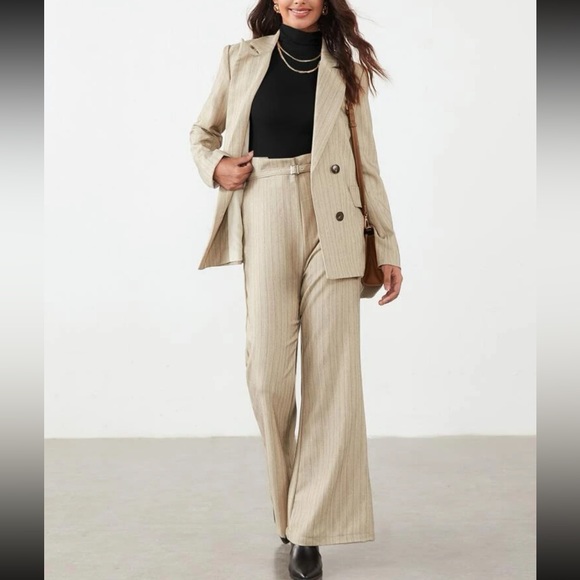 Boho casual high neck fitted top - Picture 10 of 15